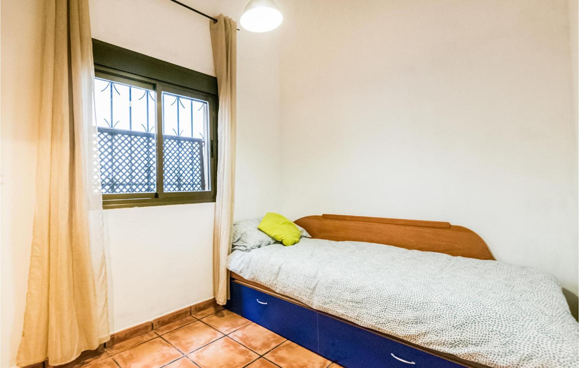 Lovely Apartment In Cordoba With Kitchen Exterior photo
